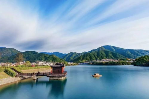 謝倫燦視角下的藝術(shù)產(chǎn)業(yè)運營戰(zhàn)略分析 聚焦市場信息、消費需求與科技企業(yè)孵化器