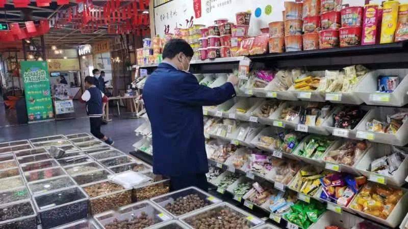 康橋街道筑牢秋冬季食品安全防線 聚焦食品銷售環(huán)節(jié)，保障群眾“舌尖上的安全”